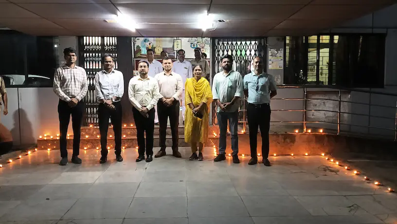 सेवा संकल्प अभियान के तहत जिला पंचायत कार्यालय में प्रज्ज्वलित किए गए ‘आशीर्वाद के दीये