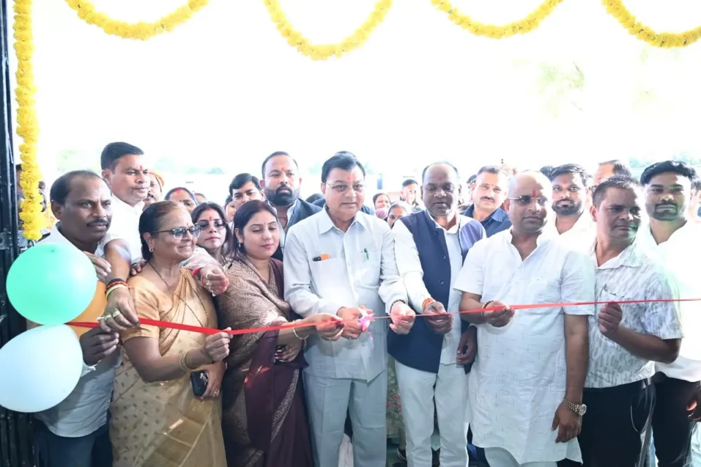 उद्योग मंत्री लखन लाल देवांगन और विधायक प्रेमचंद पटेल ने घुड़देवा में ₹99.64 लाख की लागत से निर्मित नवीन शाला भवन का किया लोकार्पण