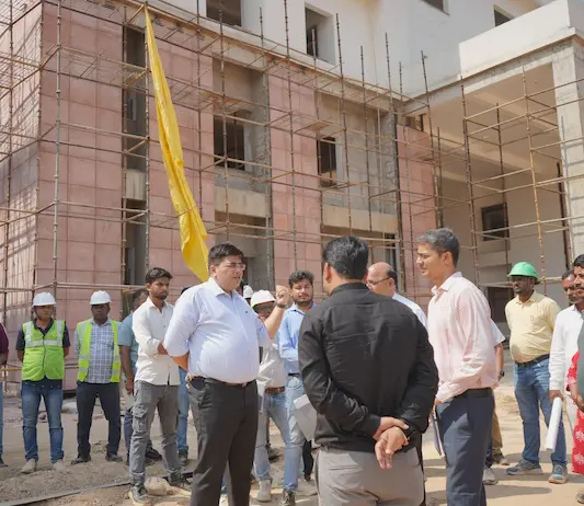 कलेक्टर कुणाल दुदावत ने मेडिकल कॉलेज भवन निर्माण कार्य का किया निरीक्षण
