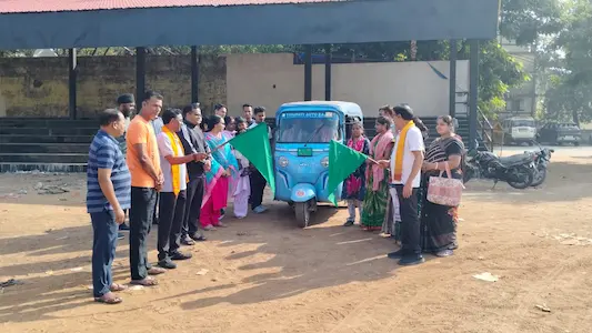 ई-रिक्शा चलाने का प्रशिक्षण लेकर आत्मनिर्भरता की राह पर आगे बढ़ेंगी महिलाएं